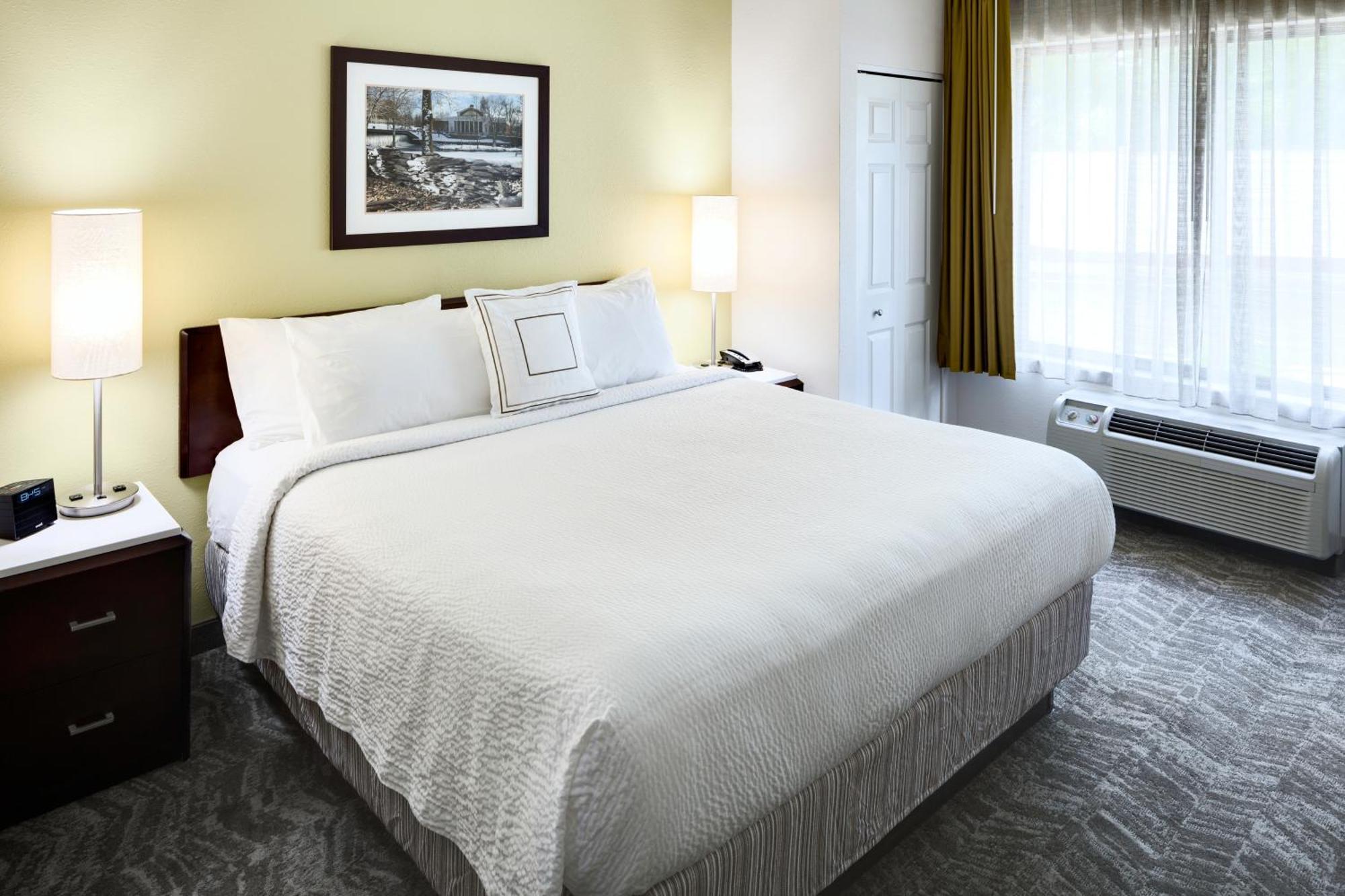 Springhill Suites Milford Exterior photo