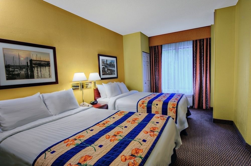 Springhill Suites Milford Exterior photo